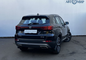 Подержанный автомобиль Changan CS75 2022 года (5 фото)
