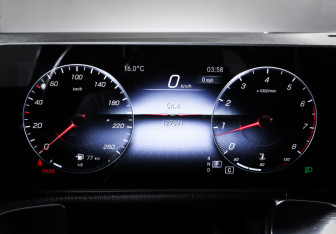 Подержанный автомобиль Mercedes-Benz GLB 2021 года (16 фото)