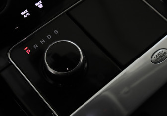 Подержанный автомобиль Land Rover Range Rover Velar 2018 года (21 фото)