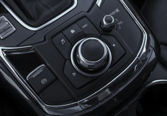 Подержанный автомобиль Mazda CX-9 2018 года (20 фото)