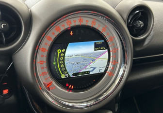 Подержанный автомобиль MINI Countryman 2011 года (17 фото)