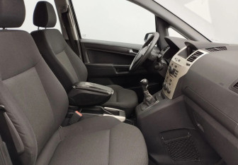 Подержанный автомобиль Opel Zafira Compactvan 2008 года (10 фото)