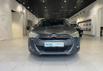 Подержанный автомобиль Citroen C4 Hatchback 2012 года (2 фото)