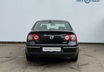 Подержанный автомобиль Volkswagen Passat Sedan 2008 года (6 фото)