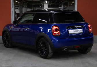 Подержанный автомобиль MINI Hatch 2018 года (7 фото)