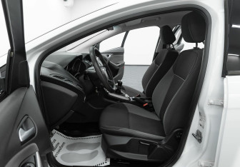 Подержанный автомобиль Ford Focus Wagon 2013 года (5 фото)