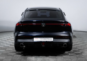 Подержанный автомобиль Changan UNI-V 2023 года (6 фото)