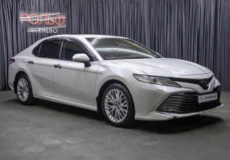 Подержанный автомобиль Toyota Camry Sedan 2020 года (3 фото)