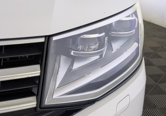 Подержанный автомобиль Volkswagen Multivan 2015 года (11 фото)