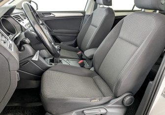 Подержанный автомобиль Volkswagen Tiguan 2017 года (20 фото)