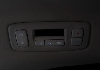 Подержанный автомобиль Kia Carnival 2020 года (12 фото)