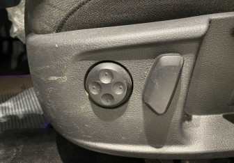 Подержанный автомобиль Volkswagen Passat Sedan 2011 года (15 фото)