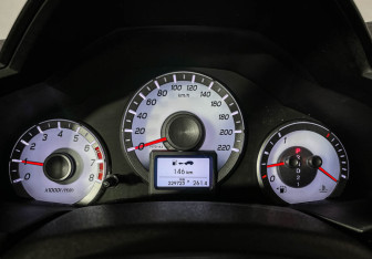 Подержанный автомобиль Honda Pilot 2013 года (11 фото)