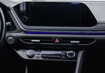 Подержанный автомобиль Hyundai Sonata 2021 года (14 фото)