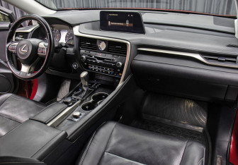 Подержанный автомобиль Lexus RX 2019 года (11 фото)