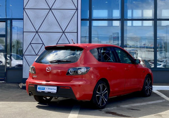 Подержанный автомобиль Mazda 3 Hatchback 2005 года (5 фото)