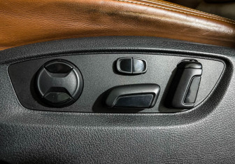 Подержанный автомобиль Volkswagen Touareg 2014 года (16 фото)