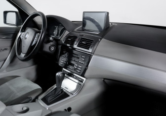 Подержанный автомобиль BMW X3 2007 года (9 фото)