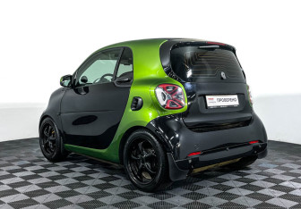 Подержанный автомобиль Smart Fortwo Hatchback 2018 года (7 фото)