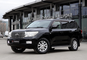 Подержанный автомобиль Toyota Land Cruiser Suv 2009 года (22 фото)