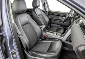 Подержанный автомобиль Land Rover Discovery Sport 2019 года (24 фото)