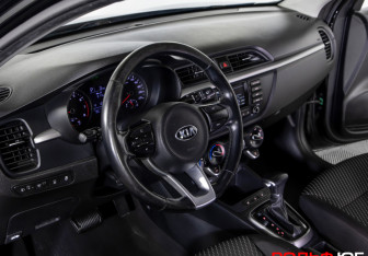 Подержанный автомобиль Nissan Almera Sedan 2006 года (10 фото)