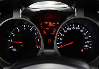 Подержанный автомобиль Nissan Juke 2013 года (9 фото)