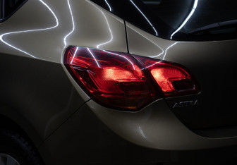 Подержанный автомобиль Opel Astra Hatchback 2013 года (20 фото)