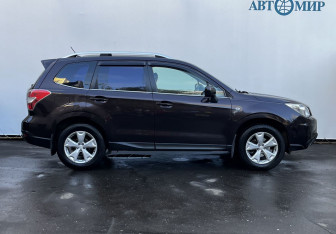Подержанный автомобиль Subaru Forester Suv 2013 года (4 фото)