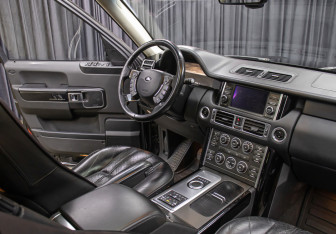 Подержанный автомобиль Land Rover Range Rover 2012 года (11 фото)