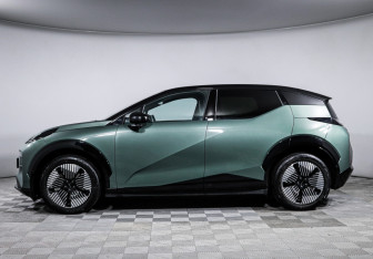 Подержанный автомобиль Zeekr X 2023 года (8 фото)