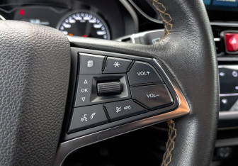 Подержанный автомобиль Москвич 3 2023 года (24 фото)