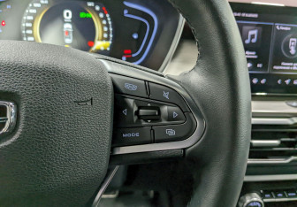 Подержанный автомобиль Geely Coolray 2023 года (26 фото)