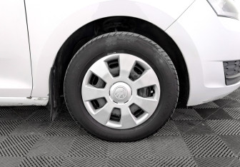 Подержанный автомобиль Skoda Rapid Liftback 2019 года (18 фото)