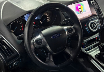 Подержанный автомобиль Ford Focus Wagon 2012 года (12 фото)