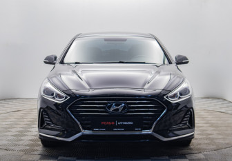 Подержанный автомобиль Hyundai Sonata 2017 года (8 фото)