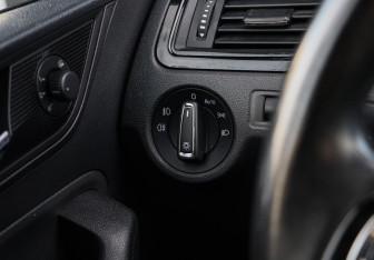 Подержанный автомобиль Skoda Rapid Liftback 2017 года (16 фото)