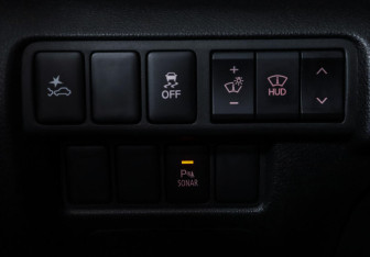 Подержанный автомобиль Mitsubishi Eclipse Cross 2019 года (14 фото)