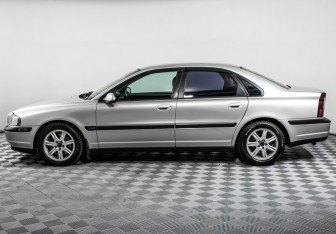 Подержанный автомобиль Volvo S80 1999 года (8 фото)