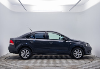 Подержанный автомобиль Volkswagen Polo Sedan 2011 года (4 фото)