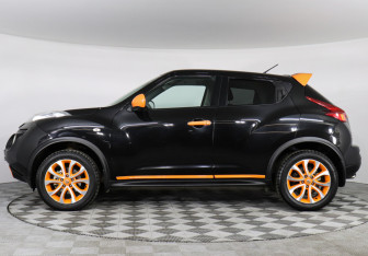 Подержанный автомобиль Nissan Juke 2013 года (6 фото)