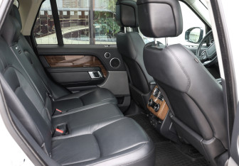 Подержанный автомобиль Land Rover Range Rover Evoque 2019 года (13 фото)