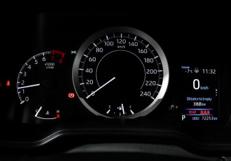 Подержанный автомобиль Toyota Corolla Sedan 2021 года (11 фото)