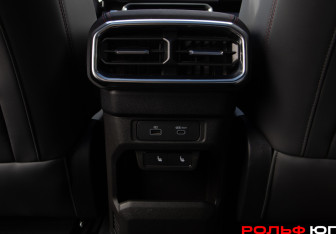 Подержанный автомобиль Jetour T2 2024 года (16 фото)