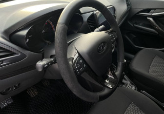 Подержанный автомобиль LADA (ВАЗ) Vesta Sedan 2021 года (13 фото)