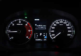 Подержанный автомобиль Mitsubishi Pajero Sport 2017 года (16 фото)