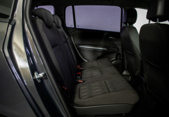 Подержанный автомобиль Opel Zafira Compactvan 2013 года (9 фото)