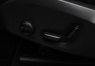 Подержанный автомобиль Volvo XC60 2019 года (16 фото)