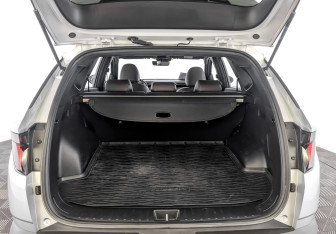 Подержанный автомобиль Hyundai Tucson 2022 года (10 фото)