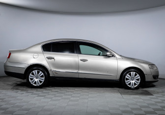 Подержанный автомобиль Volkswagen Passat Sedan 2008 года (4 фото)